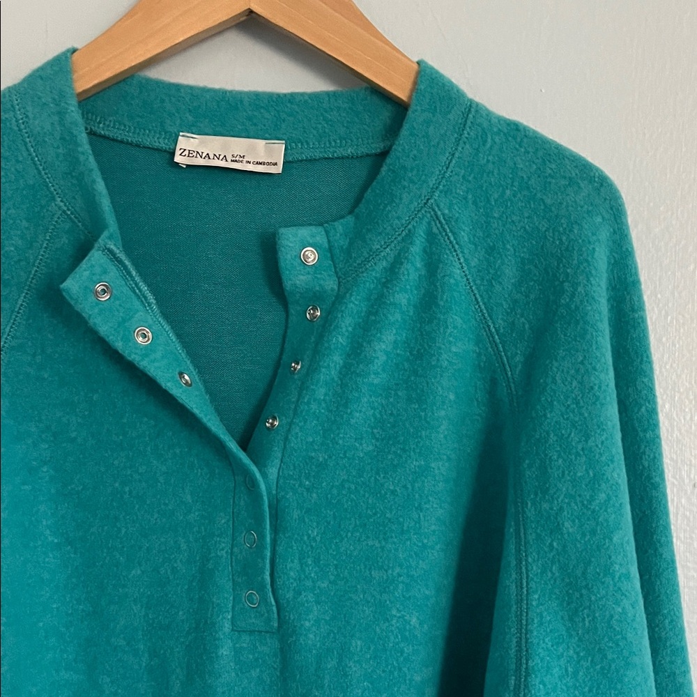 Fleece Raglan Henley - Picture 2 of 6